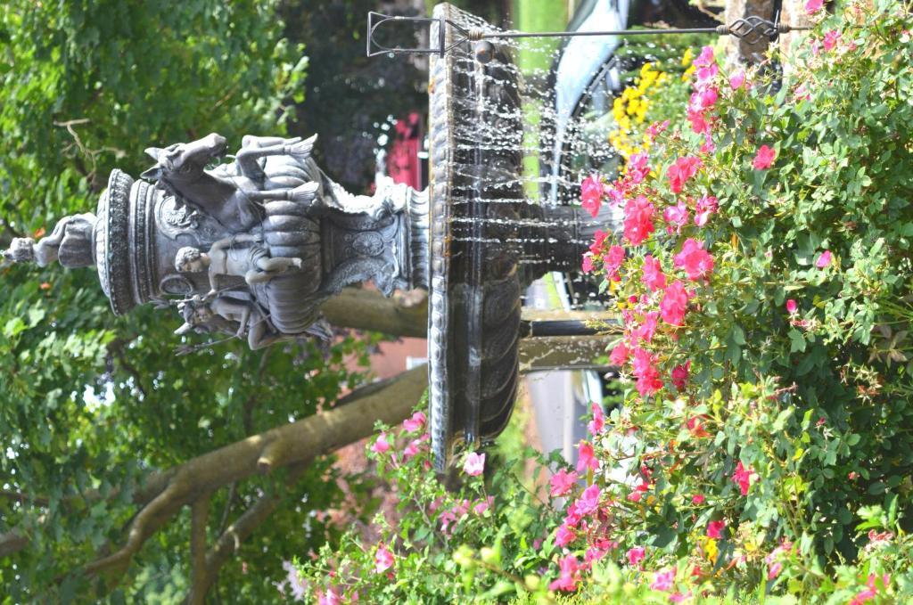 Union Gables (Adults Only) Hotel Saratoga Springs Bagian luar foto