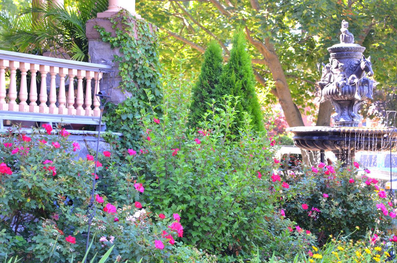 Union Gables (Adults Only) Hotel Saratoga Springs Bagian luar foto